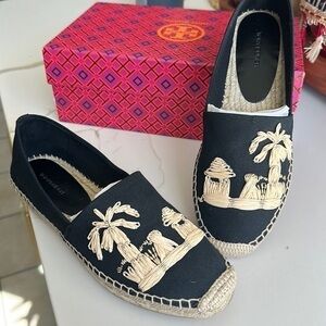 TORY BURCH EMBROIDERED ESPADRILLE